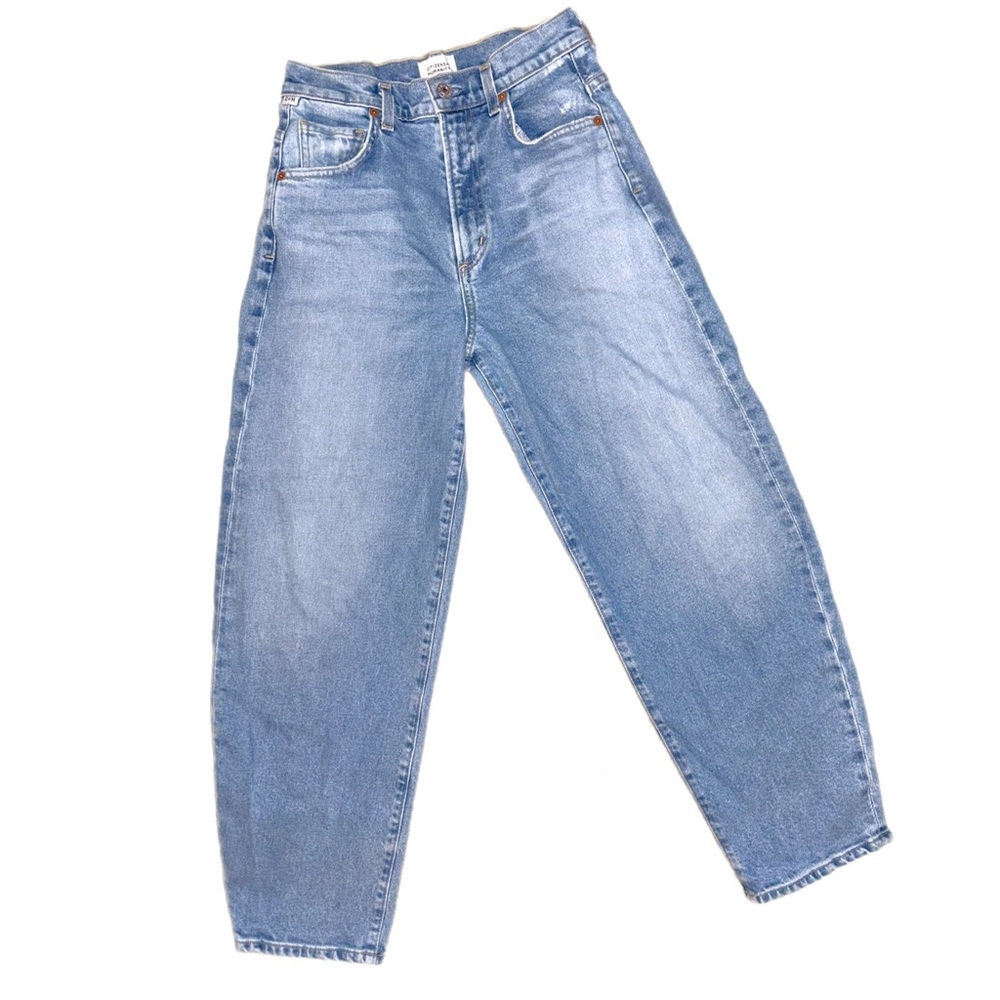 Citizens of humanity dahlia barrel silhouette jeans. High waisted cropped